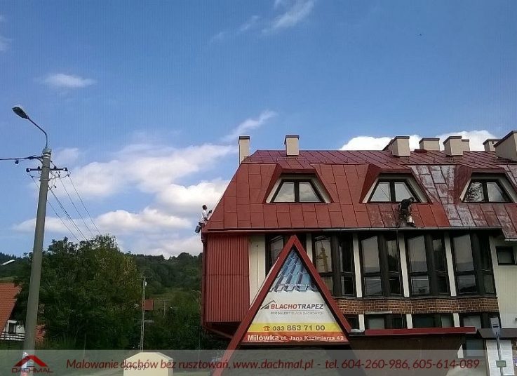 Konserwacja blaszanego dachu budynek OSP Ujsoły
